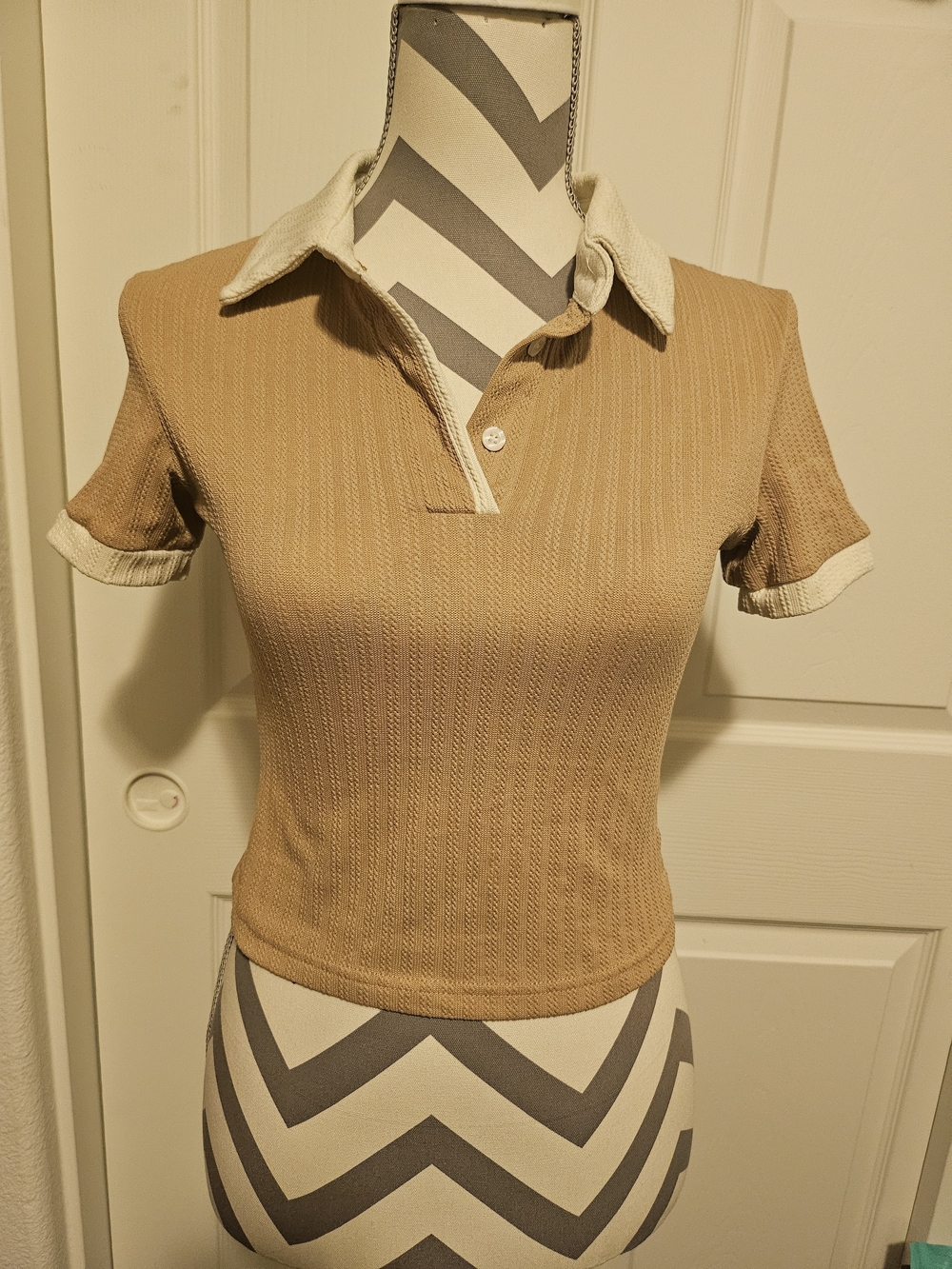 Women’s Short Sleeve Polo Top in Tan with Cream Trim